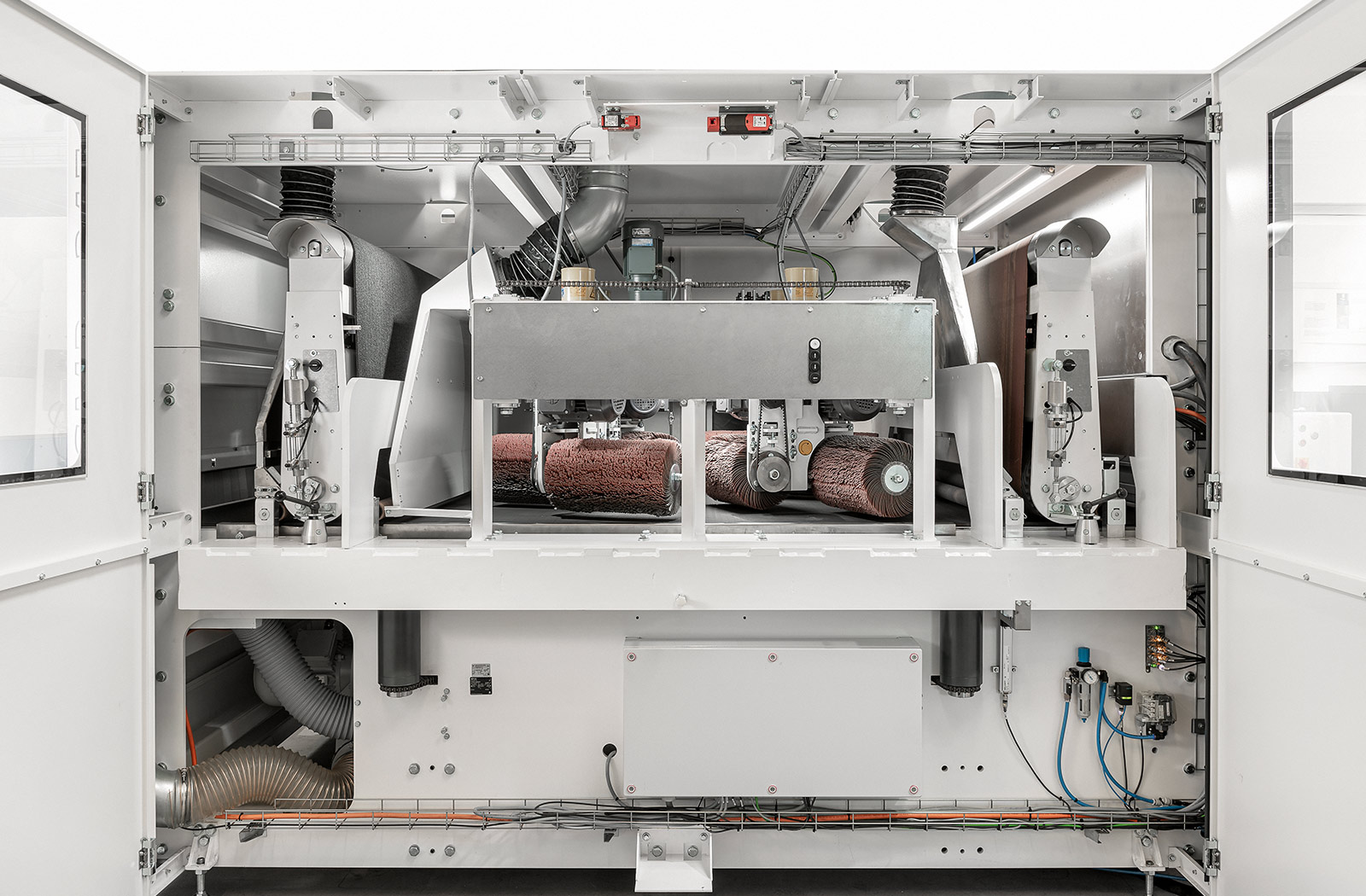 SMD 345 REER Dünnblech Entgratmaschine Oberflächenschliff Blech bearbeiten Oxidschicht